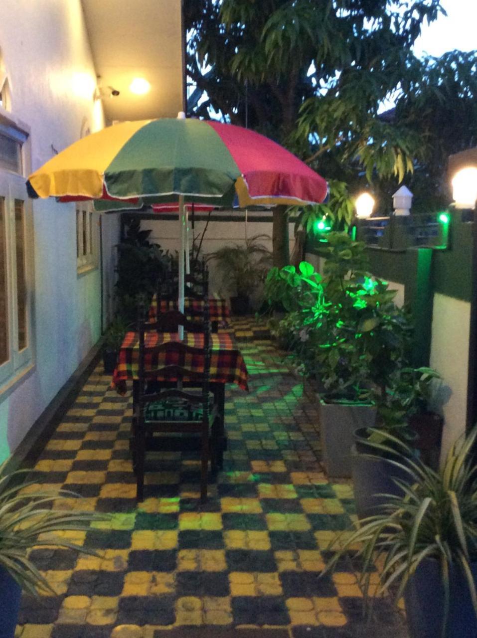 Yoho R K Tourist Villa Negombo Exterior photo